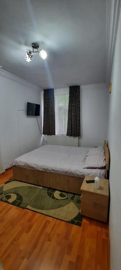 Apartament La Denis Birlad ภายนอก รูปภาพ